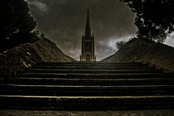 Walking to the Cemetry Church in Malta © Sandro