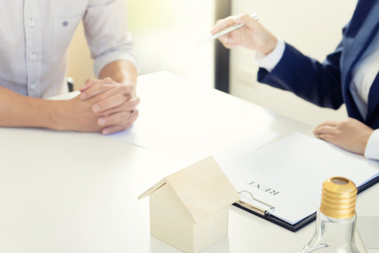 Business man woman agreement to sign for contract