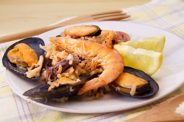 Tasty seafood dish – Paella a la marinera