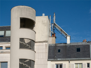 Fototapeta premium immeubles de l'avenue Daumesnil à Paris