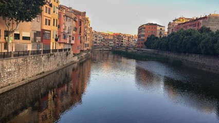 Fototapeta premium Casas del rio de Girona
