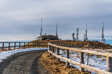 山頂のテレビ塔