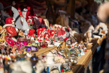 Fototapeta na wymiar Handmade christmas decoration out of porcelaine and glass on a christmas market