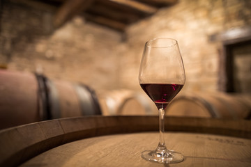 verre de vin en cave