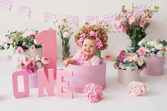 baby girl  first birthday in the studio with pink decor
