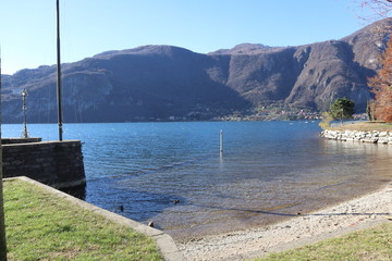 Obraz premium lake in the mountains