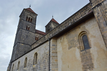 Fototapeta na wymiar Stiftskirche St. Servatius, Quedlinburg, Welterbestadt, Sachsen-Anhalt, Deutschland