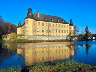 Gelbes Wasserschloss Schloss Dyck in Jüchen in Deutschland
