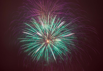 Fireworks - Feierwerke zum Jahreswechsel, Silvester in einer Stadt