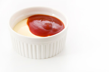 マヨネーズにトマトケチャップ