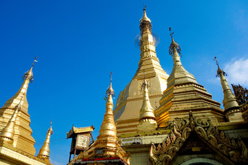 Fototapeta premium スーレーパゴダ