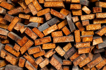 Gestapeltes Brennholz