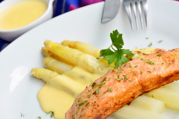 Asparagus with salmon and hollandaise sauce (German name is Spargel mit Lachs und Sauce Hollandaise)
Menu for spring season.