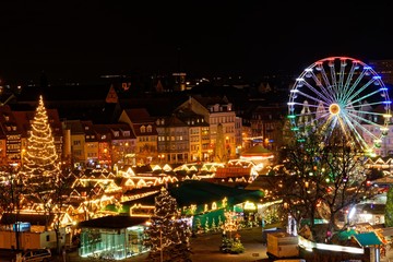 Weihnachtsmarkt in Erfurt auf dem Domplatz