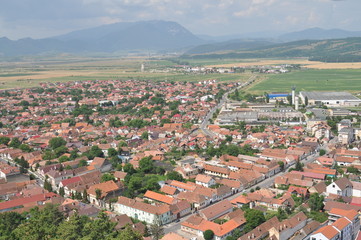 Fototapeta na wymiar panorama sur une ville en transylvanie