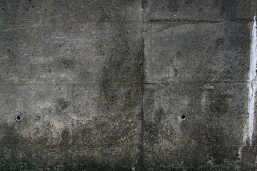 汚いコンクリートの壁