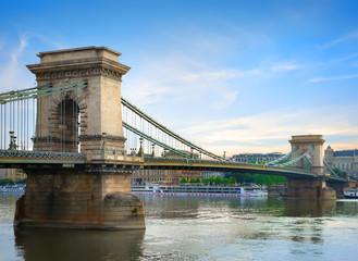 Obraz premium Chain bridge on Danube