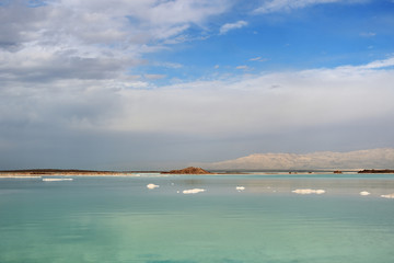 Fototapeta premium Dead sea seascape in cloudy weather