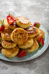 Cottage Cheese fritters with berry