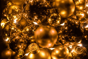 Christbaumkugeln gold