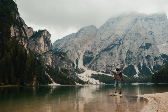 lake in the mountains © Daniel