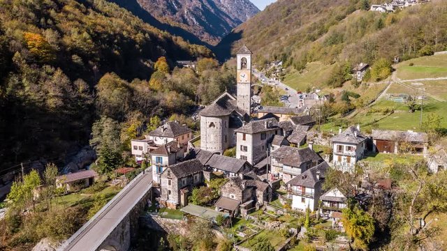  Aerial footage from the beautifully located canton of Ticino in the south part of Switzerland. Filmed during the Autumn with the DJI Inspire 2 drone in 5.2k RAW and downscaled to 4k.