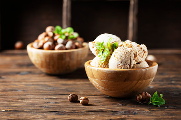 ice cream with hazelnut