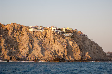 Fototapeta na wymiar houses on cliffs in cabo san lucas mexico