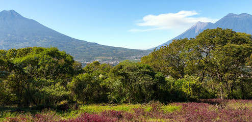 Volcanes Guatemala: volcán de Agua, volcán de Fuego, volcán Acatenango © vgudielphotos