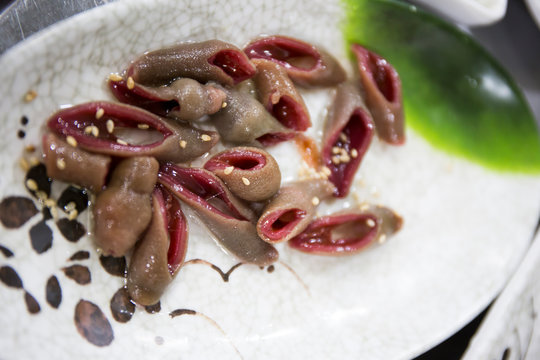 Urechis unicinctus sushi in Korea