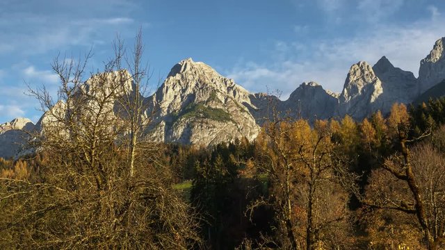TL Timelapse of morning sun at the Tennengebirge in Pfarrwerfen Salzburg