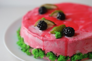 cake with strawberries and cream