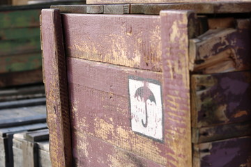 Alte Kiste - Vor Feuchtigkeit schützen