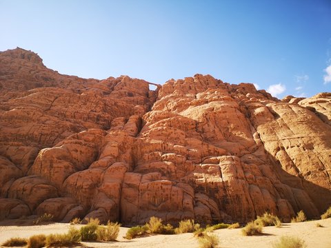 arc in a a desert