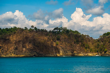 Obraz premium Coast with cliffs in Costa Rica