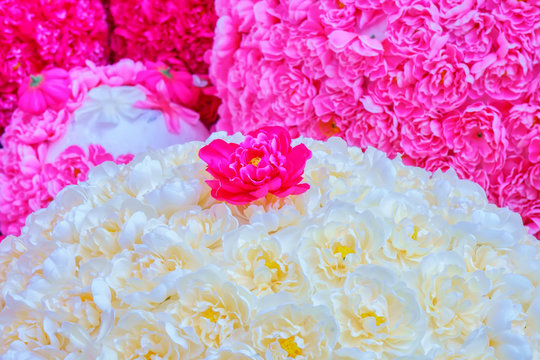 Artificial flowers is maked by hand. It's decoration