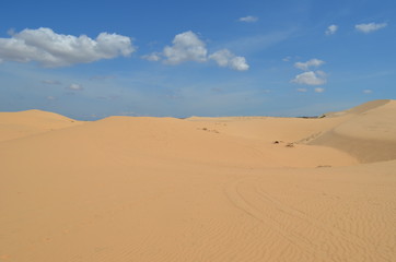 Fototapeta na wymiar Vietnam sand dune in the desert near Danang