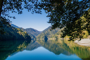Fototapeta na wymiar landscape, view of lake Ritsa and mountains.