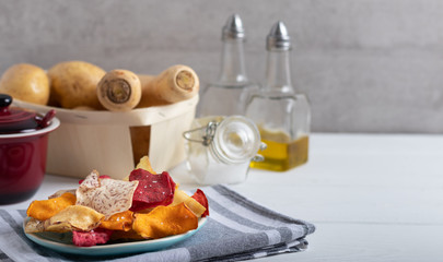 Mix of root vegetable chips made of sweet potato,beetroot, parsnip,manioc and taro.