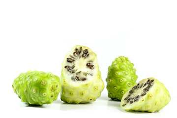 Great morinda Close up