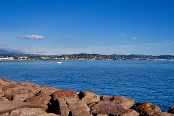 Fototapeta na wymiar Cannes vu de la mer