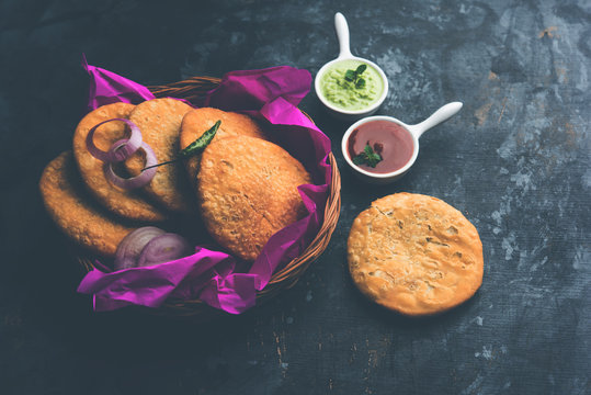 Shegaon or Rajasthani Kachori served with green Chutney and tomato ketchup
