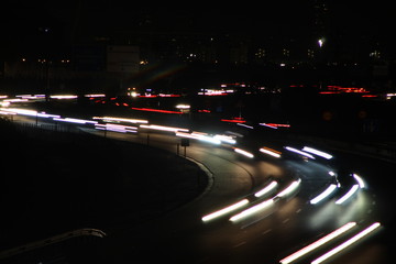 Larga exposición sobre autovia