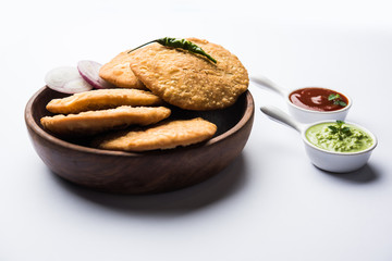 Shegaon or Rajasthani Kachori served with green Chutney and tomato ketchup
