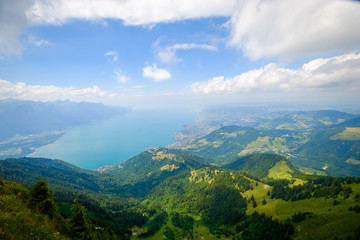 Obraz premium Aerial landscape of Geneva lake at summer time