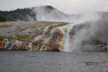 TERRASSES DE MAMMOTH HOT SPRING YELLOWSTONE NATIONAL PARK (WYOMING) USA