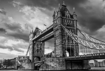Fototapeta na wymiar London Bridge in Monochrome