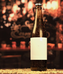 Beer bottle with label - obrazy, fototapety, plakaty
