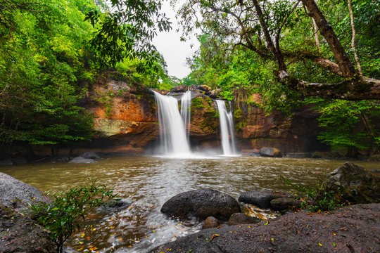 Fototapeta Haew Suwat Waterfall in Khao Yai Park, Thailand