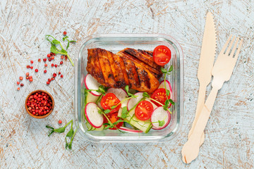 Chicken and fresh vegetable salad